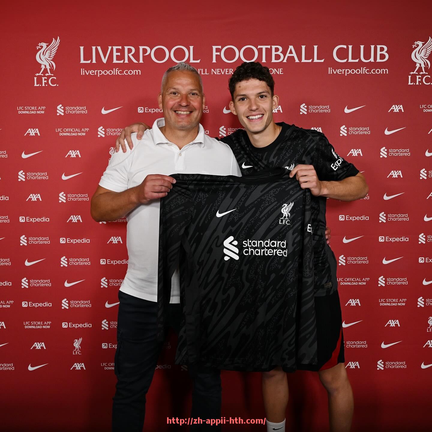 HTH华体会APP下载-法甲俱乐部合作关系及联盟发展探讨